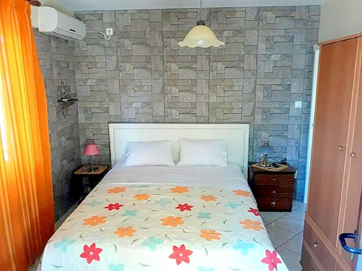Korona Apartments Vathy  Buitenkant foto