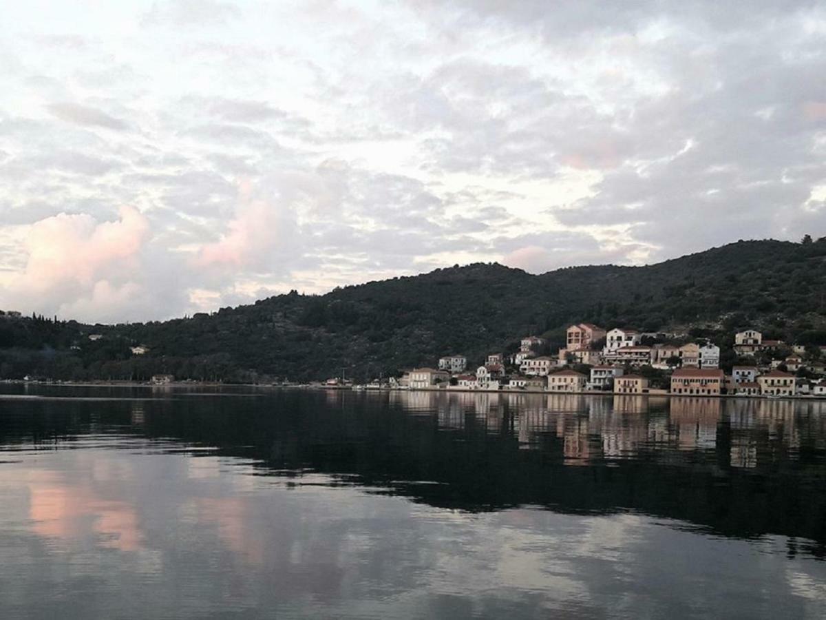 Korona Apartments Vathy  Buitenkant foto